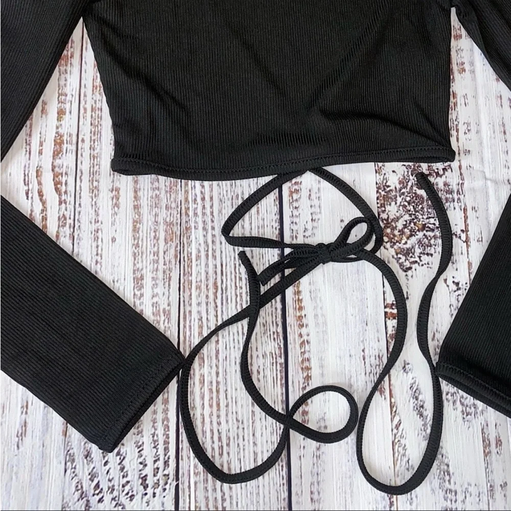 NWT SHEIN Criss Cross Tie-Back Rib Knit Crop Top